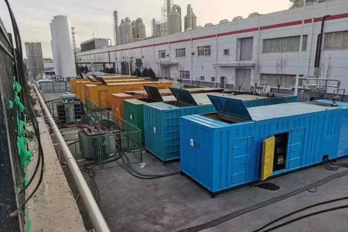 加查发电机租赁施工现场